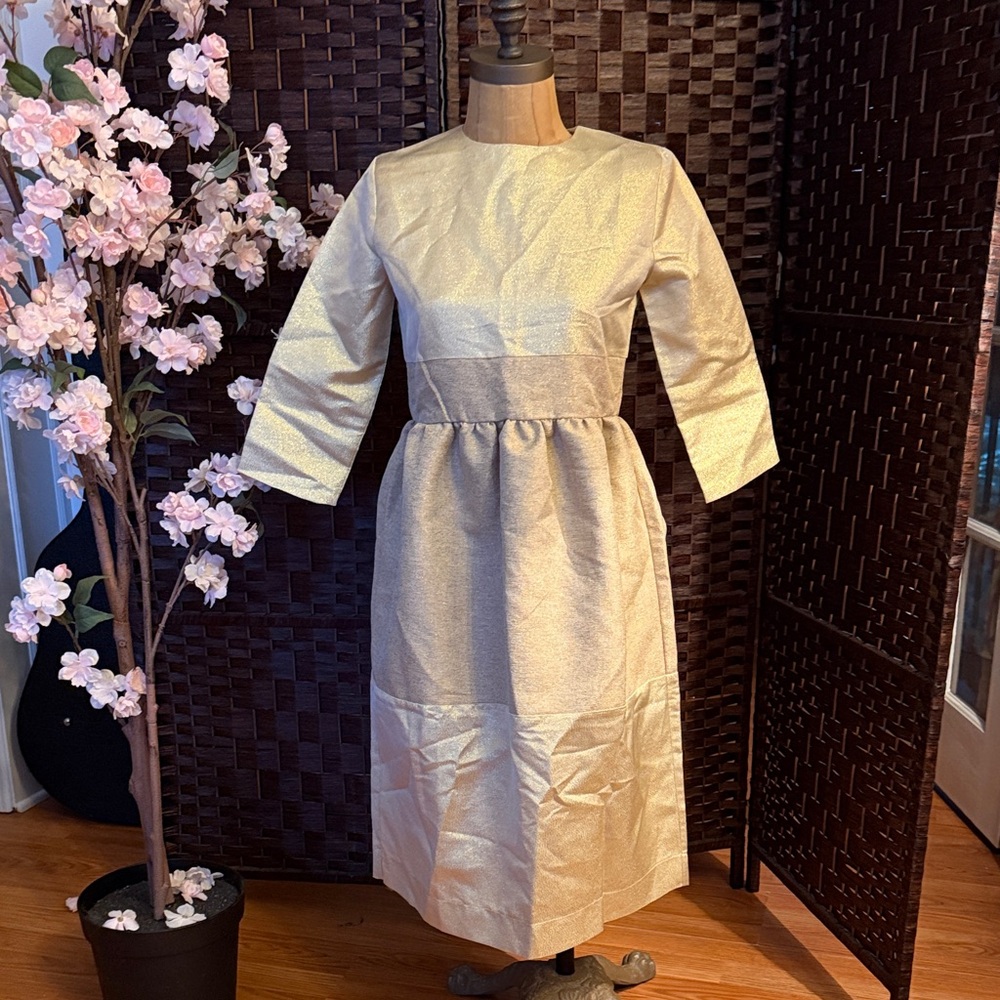 Girls 16 To La Roo Elegant Fancy Gold 3/4 Sleeve Dress like new